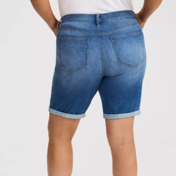 TORRID High-Rise Bermuda Jean Shorts Women's Plus Size 26 NWT - Picture 2 of 4